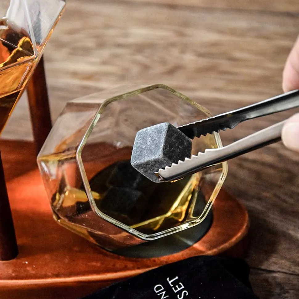 Zestaw do whisky DIAMENT DELUXE: karafka, 2 szklanki, drewniana podstawka i kamienne kostki